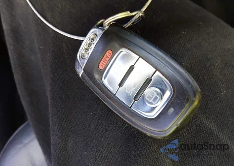 2010 Audi A4 2.0T Premium z USA, uszkodzony, nr VIN WAUBFAFL7AN037448